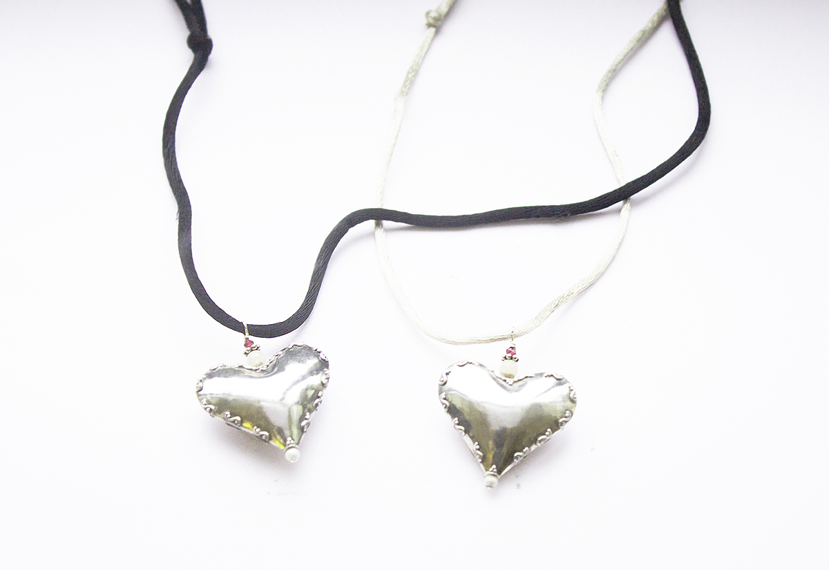 Sterling-Silver-hearts-on-Silk-Gifted-Unique-Large