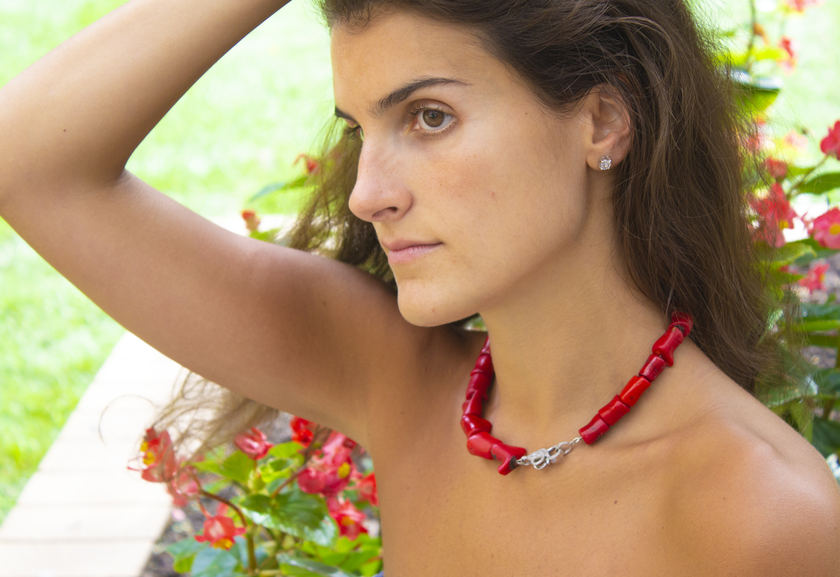 Coral-necklace-diamonds-gifted-unique