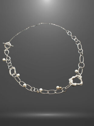 Hand crafted chain, with Gold and Pearls